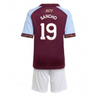 Stroje piłkarskie Aston Villa Jadon Sancho #19 Koszulka Podstawowej dla dzieci 2025-26 Krótki Rękaw (+ szorty)